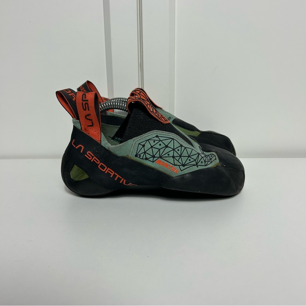 La sportiva mantra rock climbing shoes green